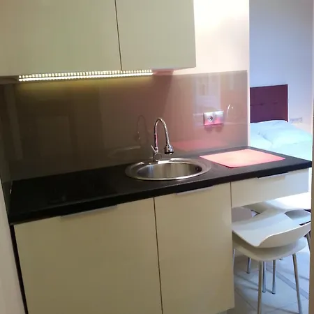 Apartment Mirror Pink Krakow